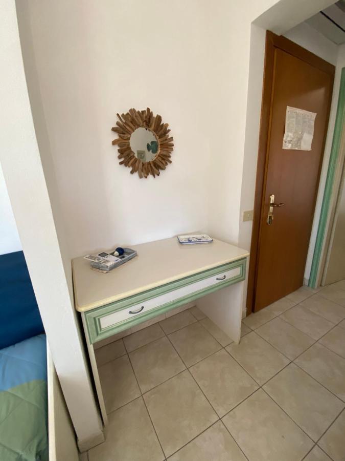 Hotel Due Torri ポルト・アッズッロ エクステリア 写真