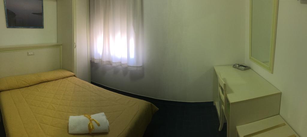 Hotel Due Torri ポルト・アッズッロ エクステリア 写真